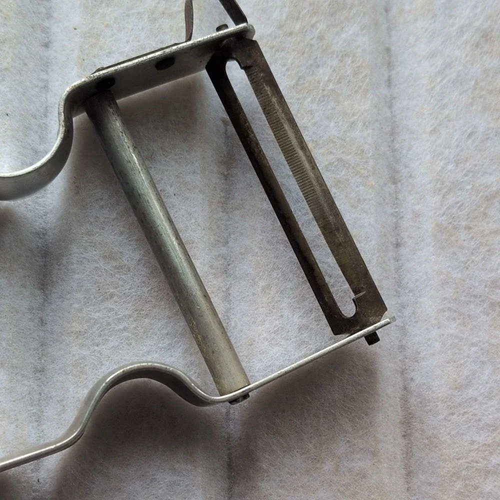 Zena Rex Stainless Steel Vegetable Peeler Silver for Vegetables and‎ Fruit